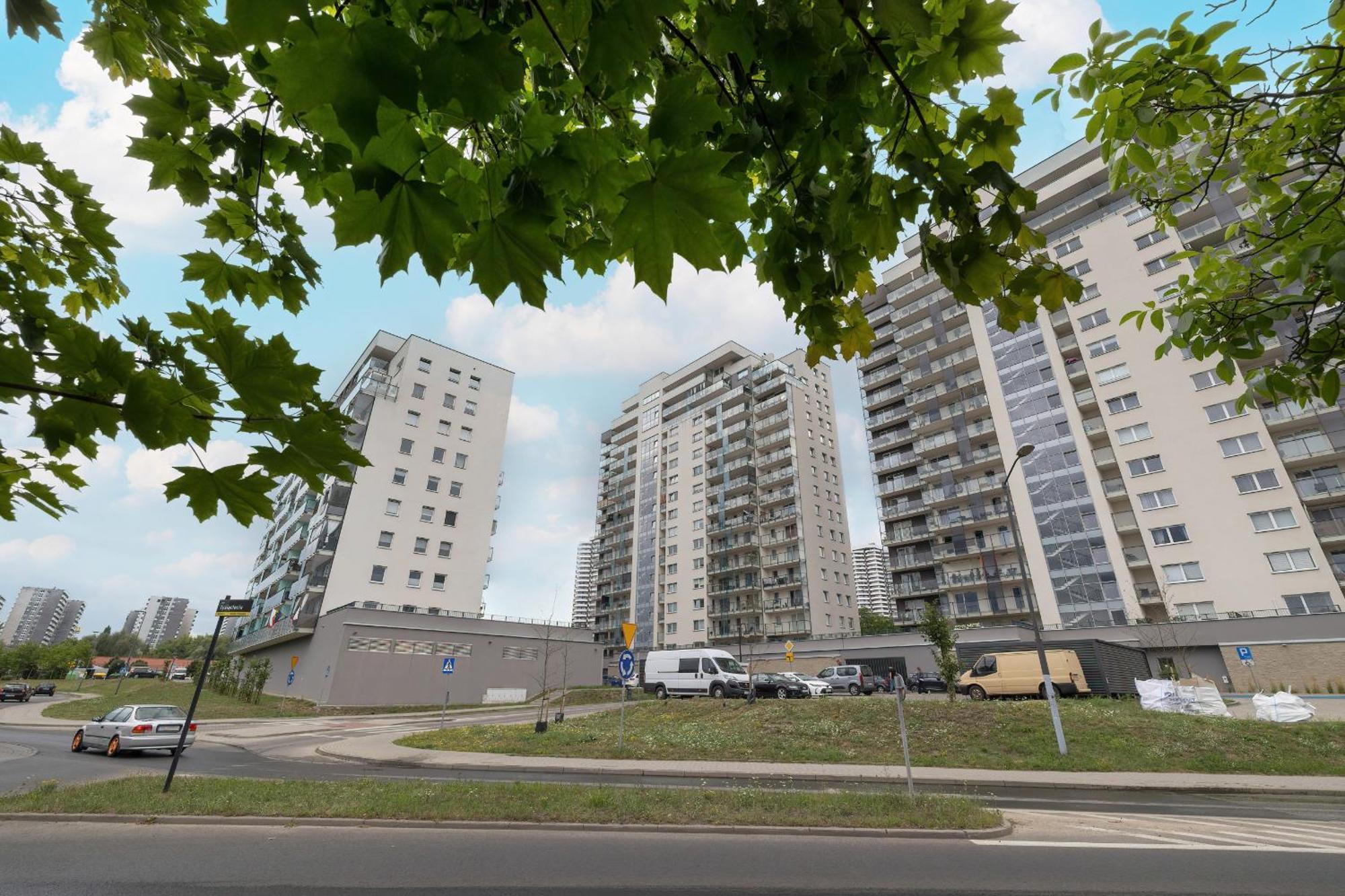 Tysiaclecia Studio Apartament Z Balkonem I Darmowym Parkingiem By Noclegi Renters كاتوفيتسه المظهر الخارجي الصورة